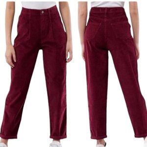 Hollister Ultra High Rise Pleated Corduroy Mom Jeans Women’s SZ 25 Burgundy Fall